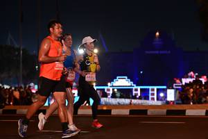 BIB: 2160, 284, 882
                            <button type="button" onclick="openModal(15069414)" class="btn btn-primary btn-sm float-right btn-popup" data-toggle="modal" data-target=".modal-high-quality">
                        <i class="fas fa-shopping-cart"></i> Add to Cart
                    </button>
                                            <button type="button" onclick="isThisMe(15069414, true)" class="btn btn-success btn-sm float-right btn-popup btn-isme hidden" data-toggle="tooltip" data-placement="bottom" title="นี่คือรูปของคุณใช่ไหม คลิกที่นี่เพื่อเอาเข้าอัลบั้ม">
                        <i class="fas fa-plus"></i> Add to album
                    </button>
                    <button type="button" onclick="isThisMe(15069414, false)" class="btn btn-warning btn-sm float-right btn-popup btn-isnotme hidden">
                        <i class="fas fa-ban"></i> Remove from album
                    </button>